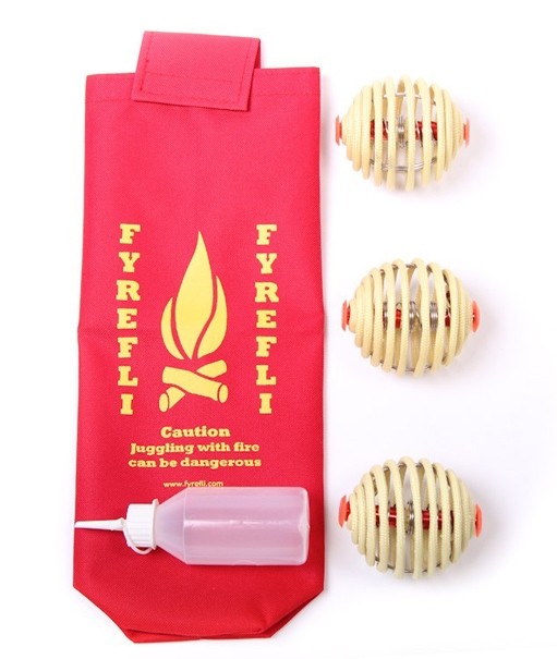 Kit balles de feu "FYREFLI" 68mm avec burette et housse